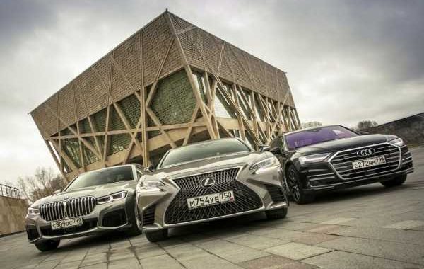 Audi A8 L 55 TFSI, BMW 750d и Lexus LS 500. Представительский класс: справа сзади или за рулем?